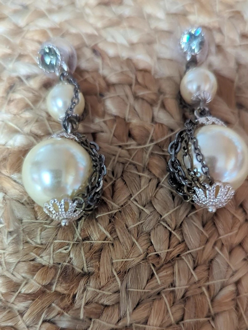 Chico's Pearl Drop Crown Earrings in White & Silver Like New